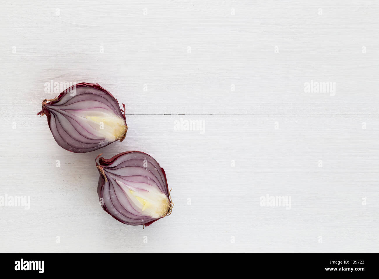 Layers of an onion hi-res stock photography and images - Alamy