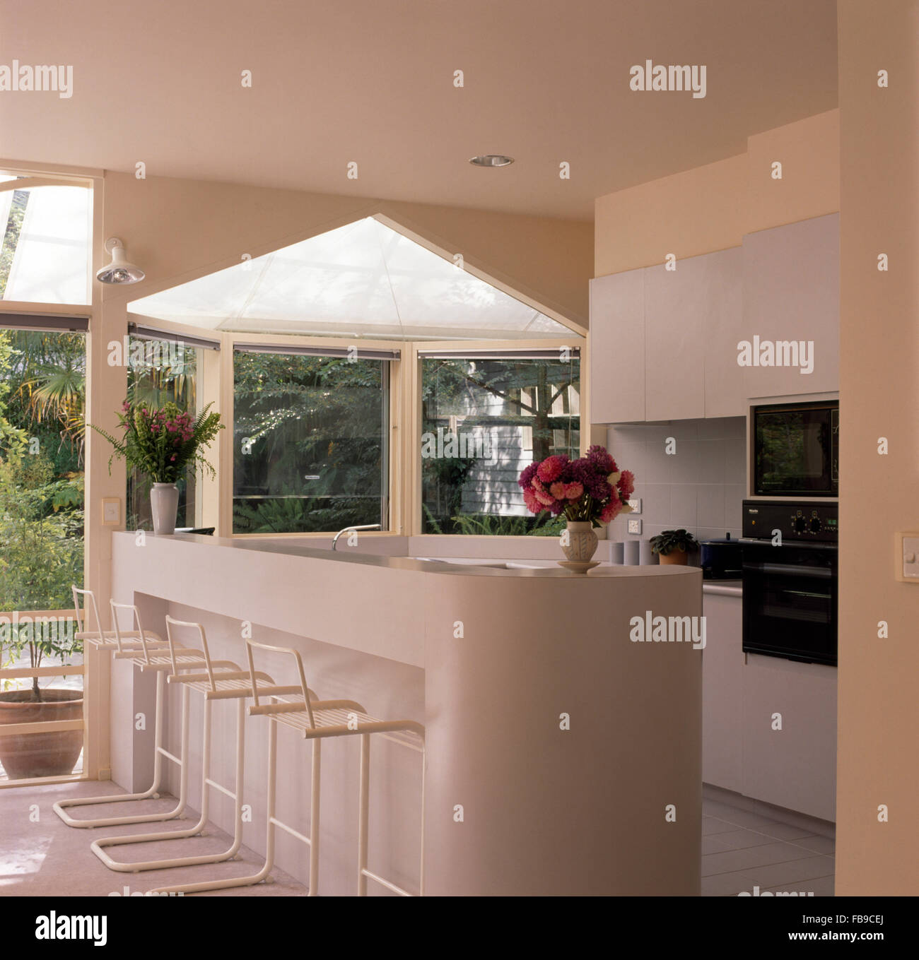 Bar stools at breakfast bar hires stock photography and images Alamy