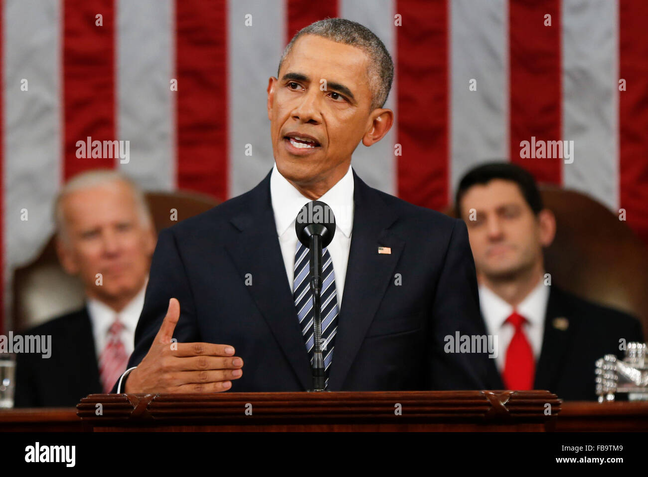 Washington DC, USA . 12th January, 2016. President Barack Obama delivers his State of the Union address before a joint session of Congress on Capitol Hill in Washington, Tuesday, Jan. 12, 2016. Credit: Evan Vucci/Pool via CNP - NO WIRE SERVICE - Credit:  dpa picture alliance/Alamy Live News Stock Photo