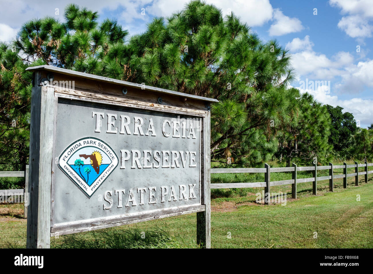 Florida Palmetto,Terra Ceia Preserve State Park,sign,entrance,visitors travel traveling tour tourist tourism landmark landmarks culture cultural,vacat Stock Photo