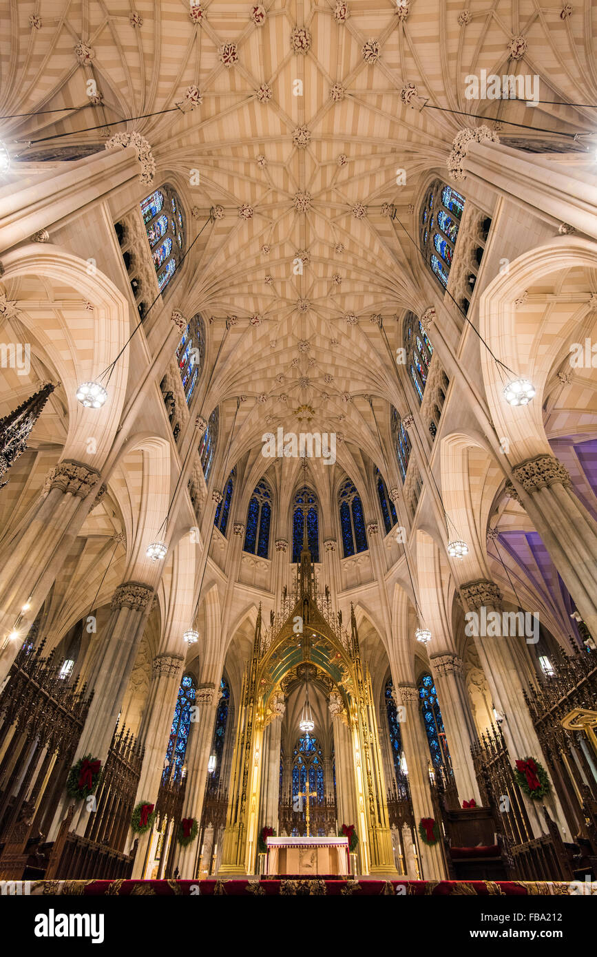 St. Patrick's Cathedral, Fifth Avenue, Manhattan, New York, USA Stock Photo