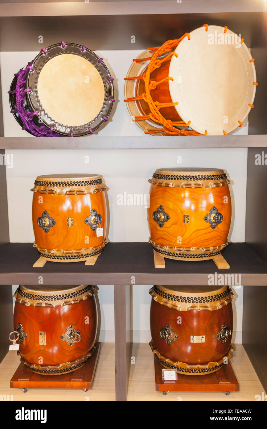 Japanese drums hi-res stock photography and images - Alamy