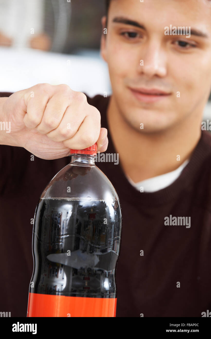 Fizzy drink bottle opening hires stock photography and images Alamy