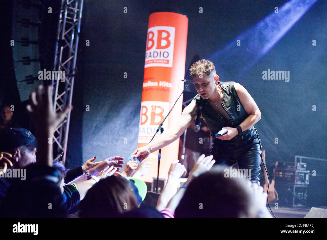 Ac dc cover band hires stock photography and images Alamy