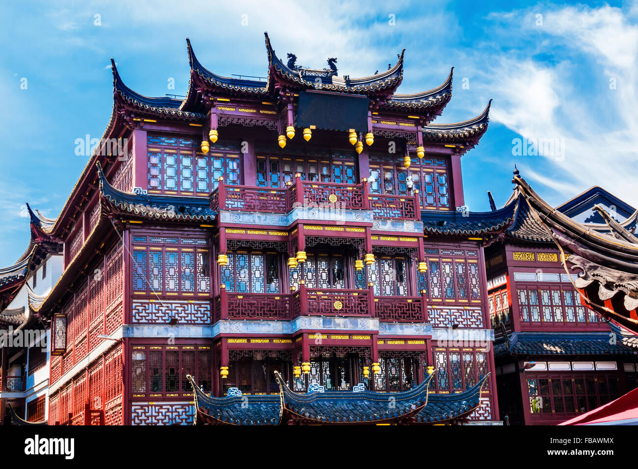 Old Shanghai Houses, Red Roofs, Yuyuan Old Town, Shanghai China Stock