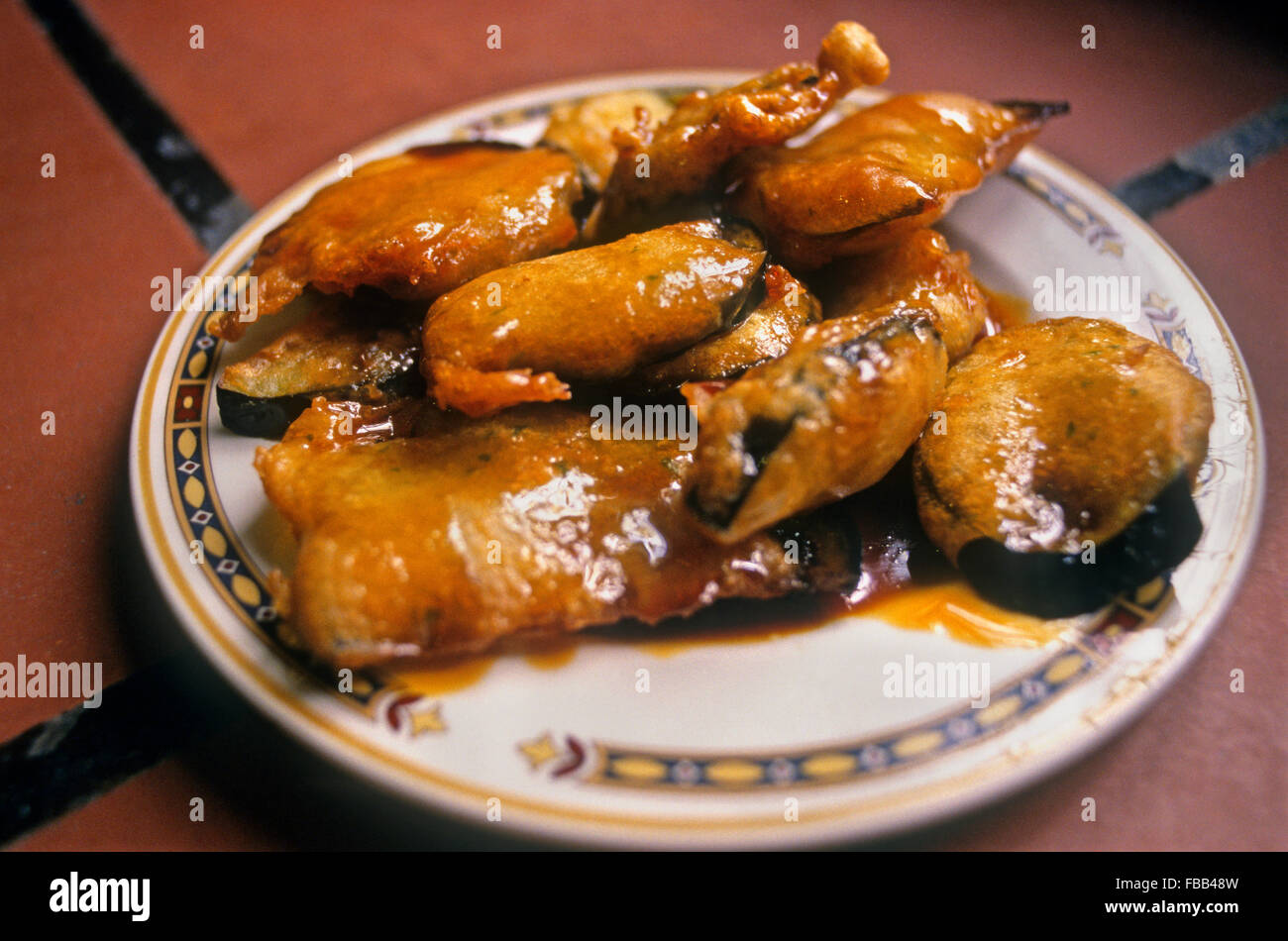 Muffled Up Stock Photos & Muffled Up Stock Images - Alamy
