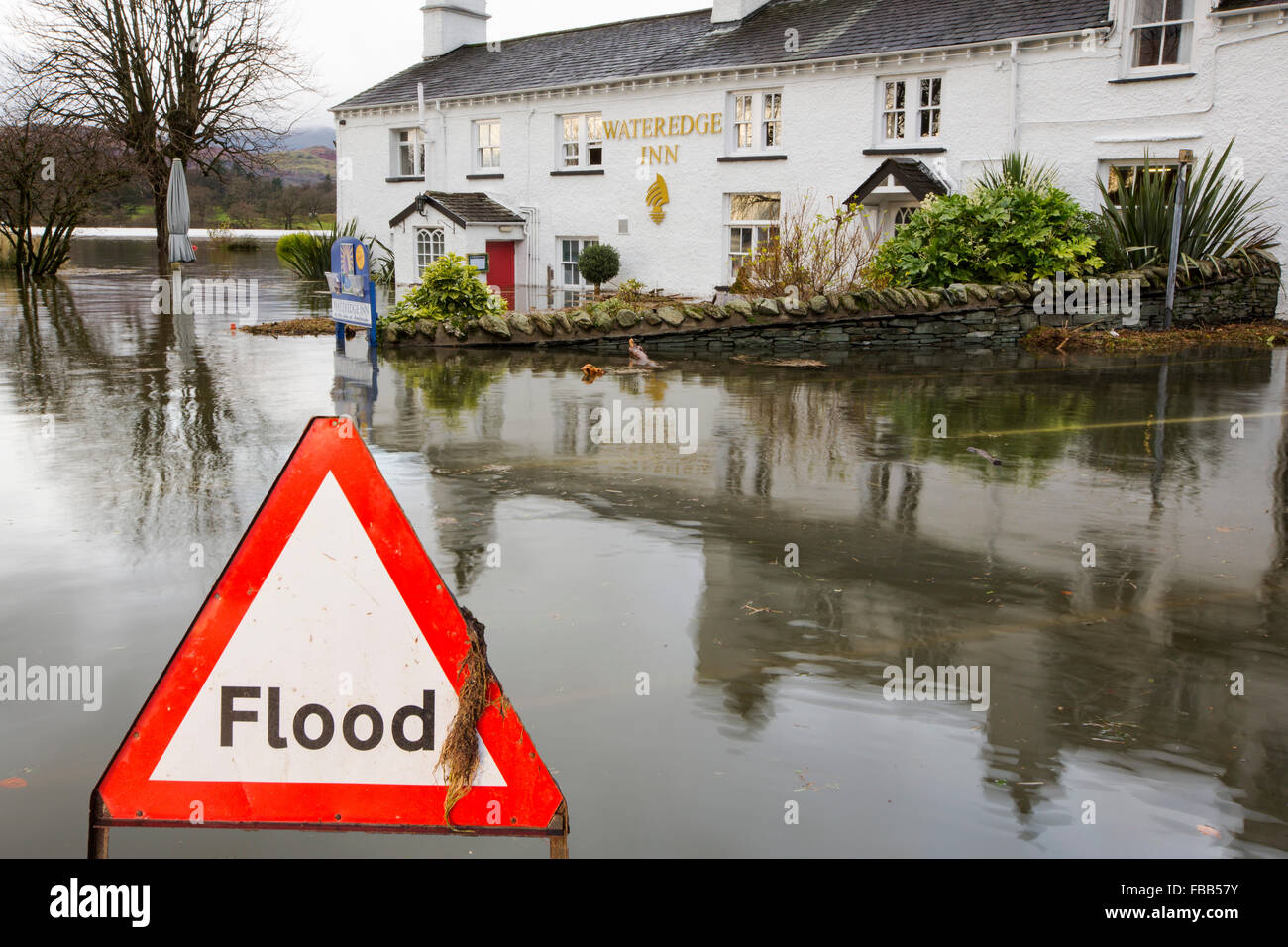 The Wateredge Inn in Ambleside, Lake District, UK, surrounded by flood water from Lake Windermere bursting its banks in late November 2015. Stock Photo