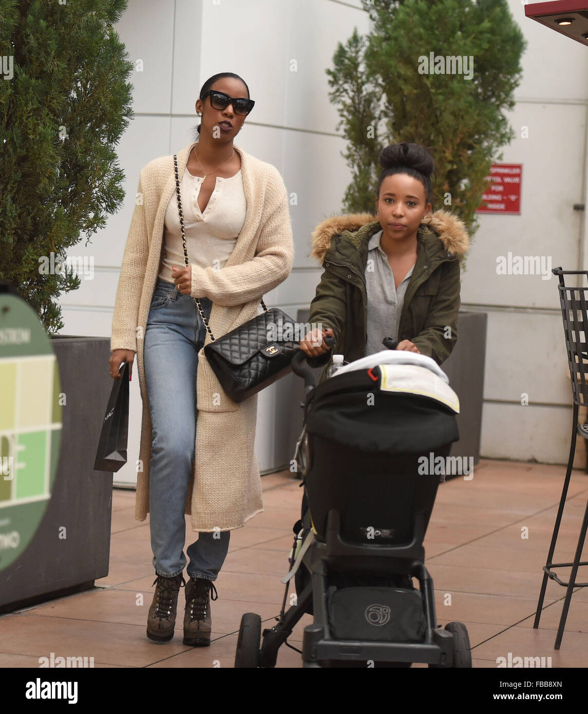 Kelly Rowland spotted Christmas shopping at The Grove with friends and