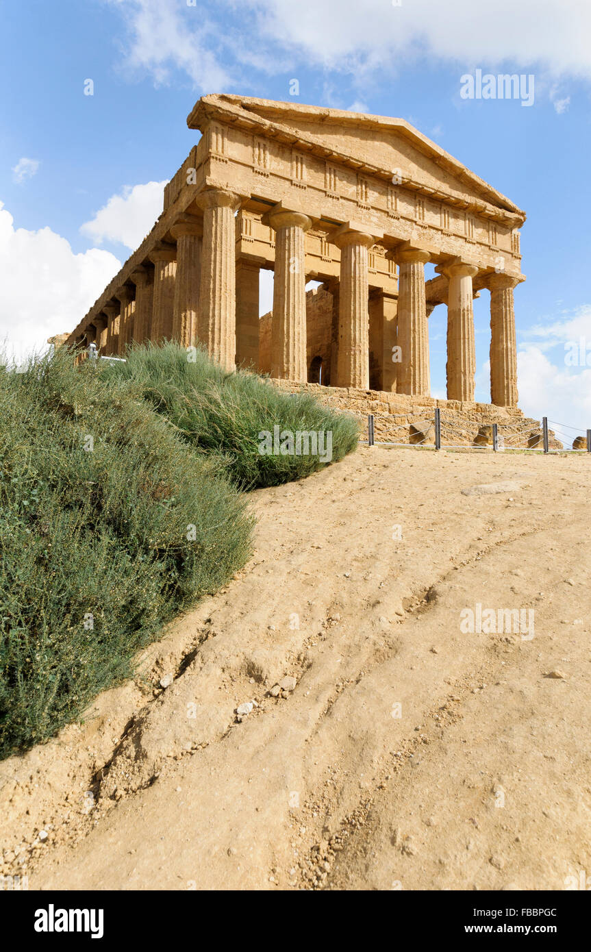 The temple of Concordia, Valley of Temples, Agricento, Sicily, Italy Stock Photo