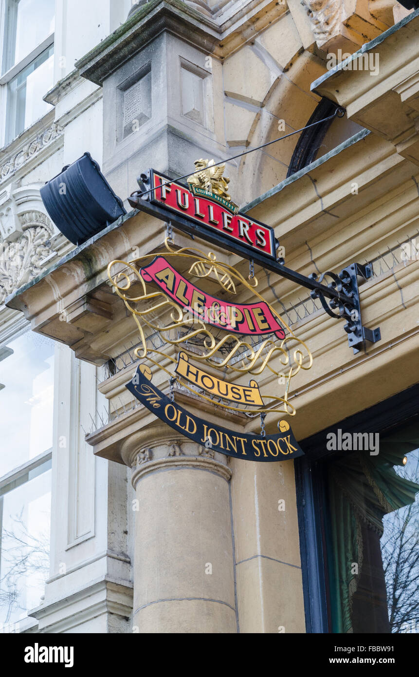 Ale and pie house sign hires stock photography and images Alamy