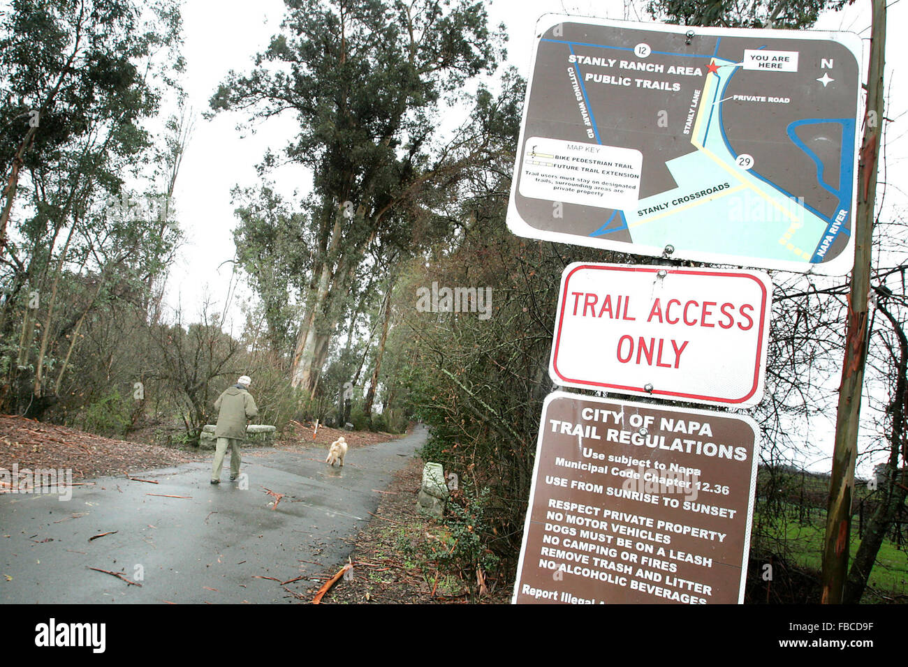 Napa, CA, USA. 6th Jan, 2016. Napa County supervisors are discussing the impact the Vine Trail will have on adjacent vineyards. This trail, near Stanly Lane, is not part of the Vine Trail but runs in close proximity to existing vineyards. © Napa Valley Register/ZUMA Wire/Alamy Live News Stock Photo