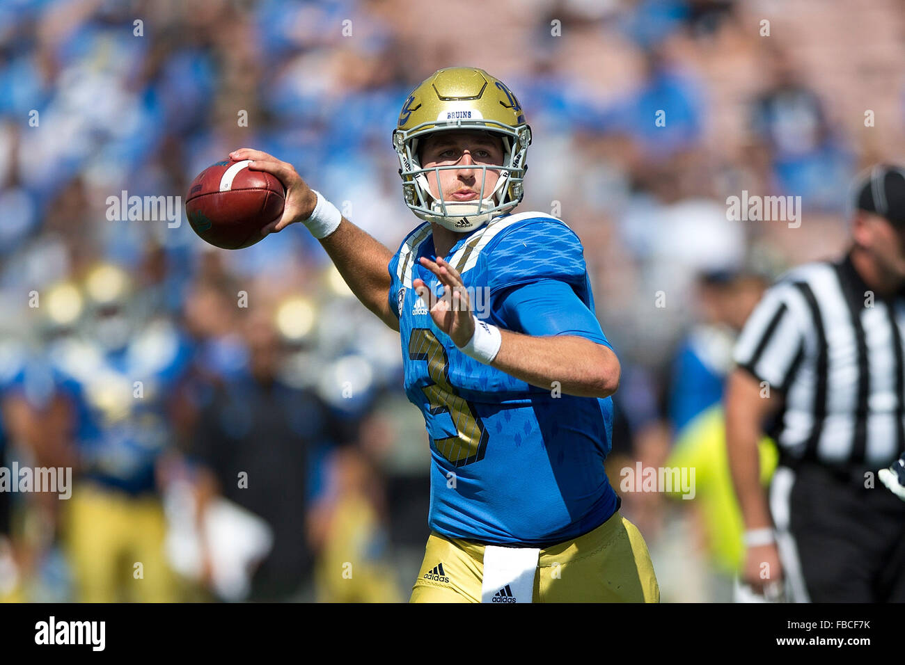 Quarterback Josh Rosen #3 of the UCLA Bruins throws a pass for a ...