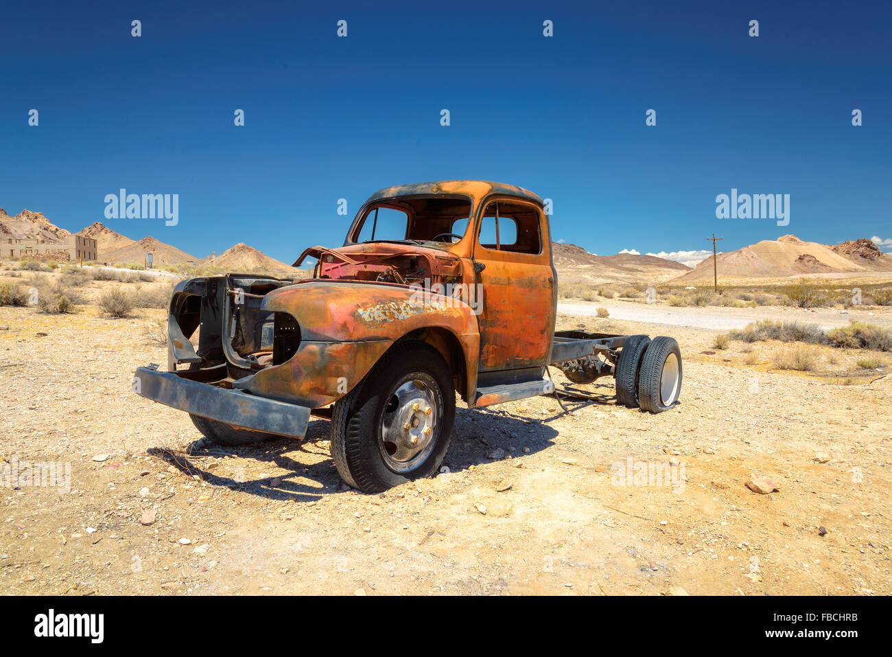 Abandoned old truck wreck hi-res stock photography and images - Alamy