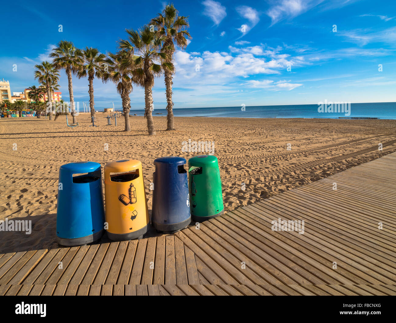 Recycling Bins On Beach Stock Photos & Recycling Bins On Beach Stock