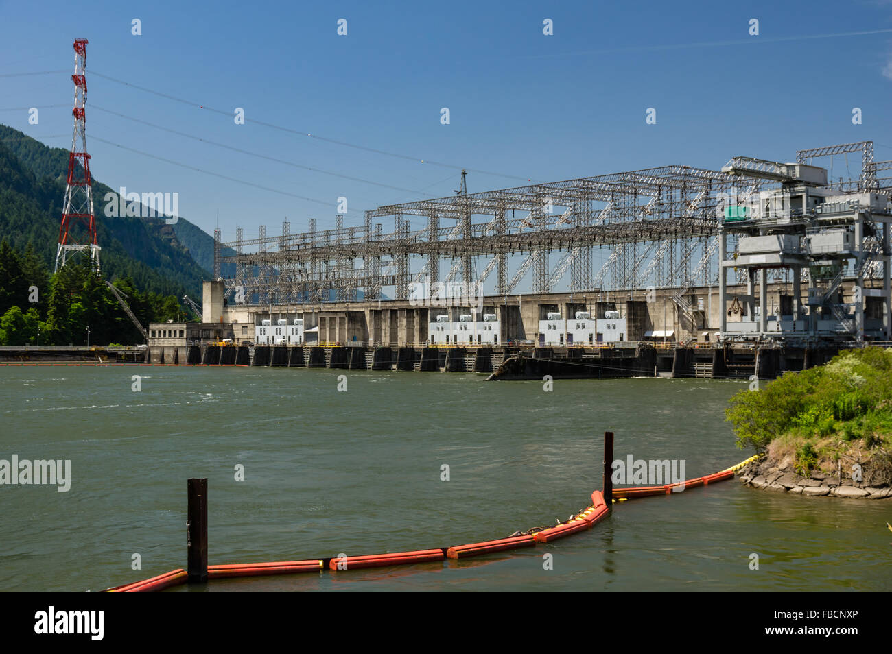 Bonneville Dam hydropower dam on the Columbia River. Cascade Locks