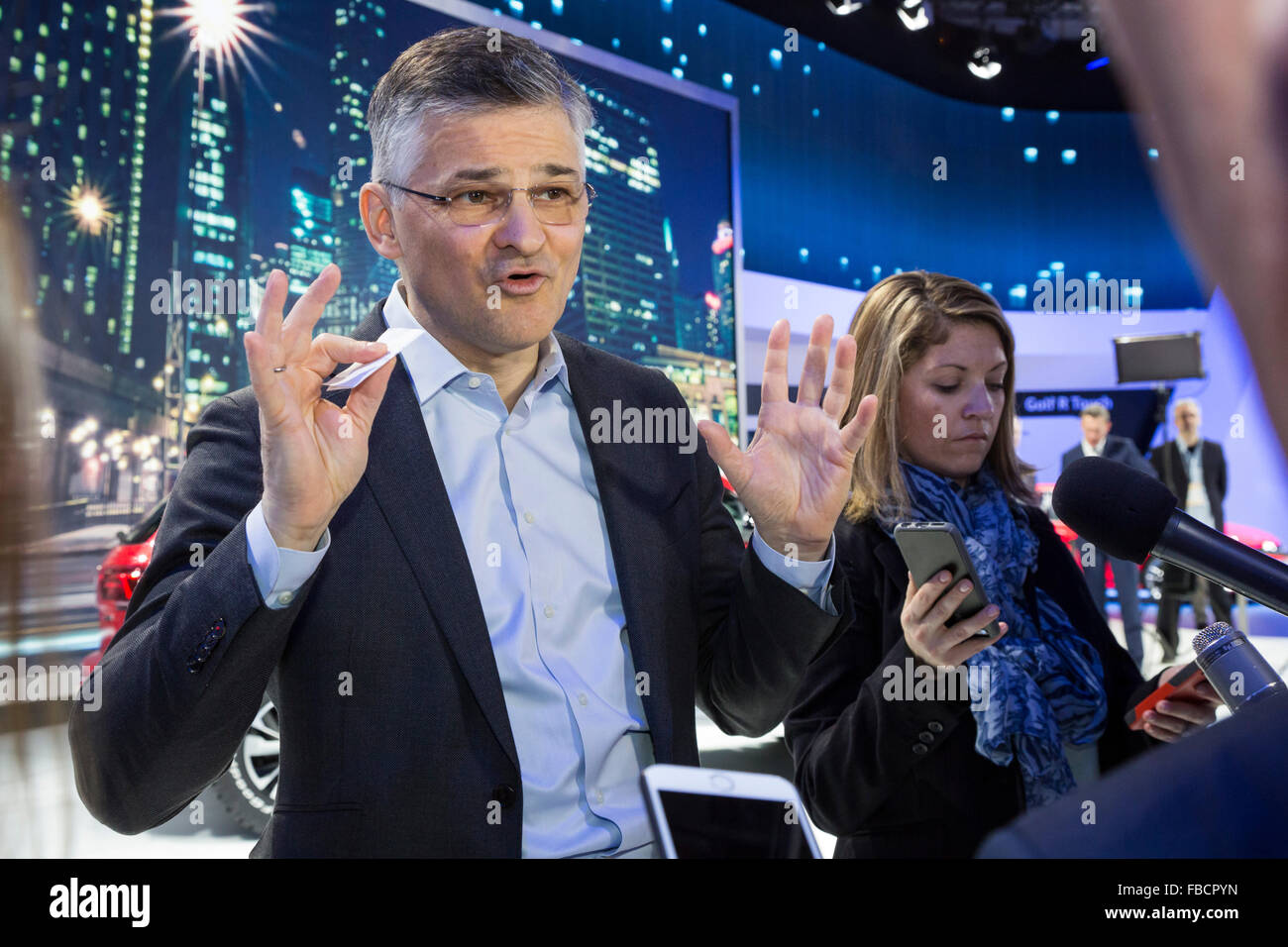 Detroit, Michigan - Michael Horn, president and CEO of Volkswagen Group of America, speaks to reporters at the Detroit auto show Stock Photo