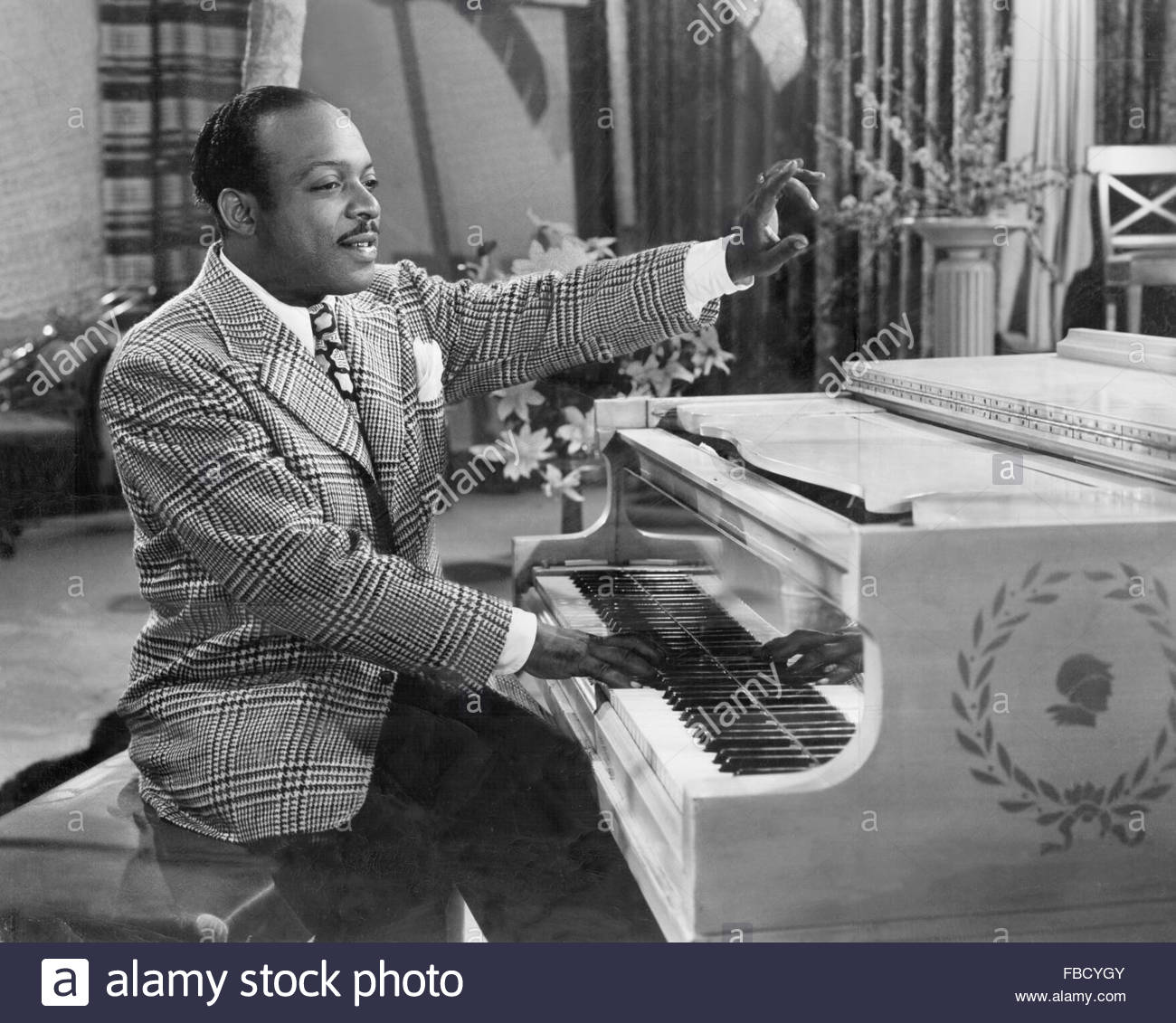 count-basie-at-a-piano-circa-1950s-FBCYGY.jpg