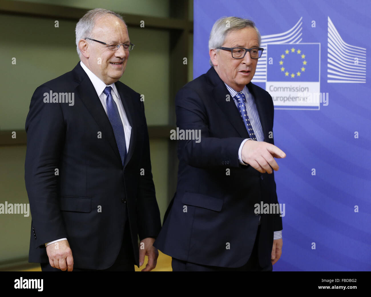 Brussels, Belgium. 15th Jan, 2016. European Commission President Jean-Claude Juncker (R) meets with President of the Swiss Confederation for 2016 Johann N. Schneider-Ammann at EU headquarters in Brussels, capital of Belgium, Jan. 15, 2016. Credit:  Ye Pingfan/Xinhua/Alamy Live News Stock Photo