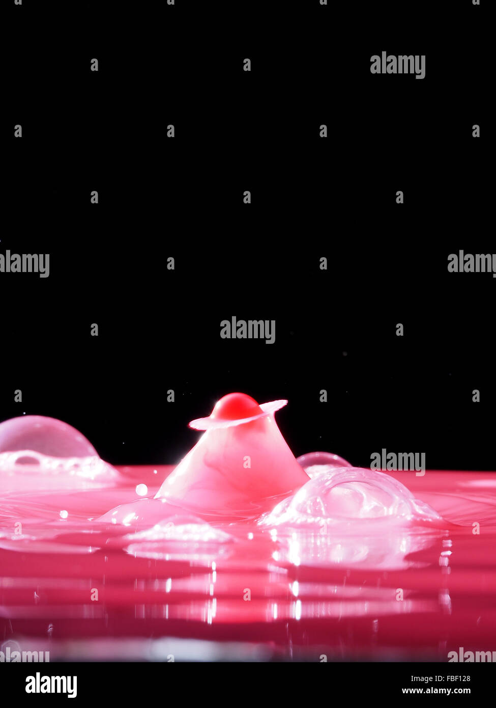 Splash water background black hi-res stock photography and images - Alamy