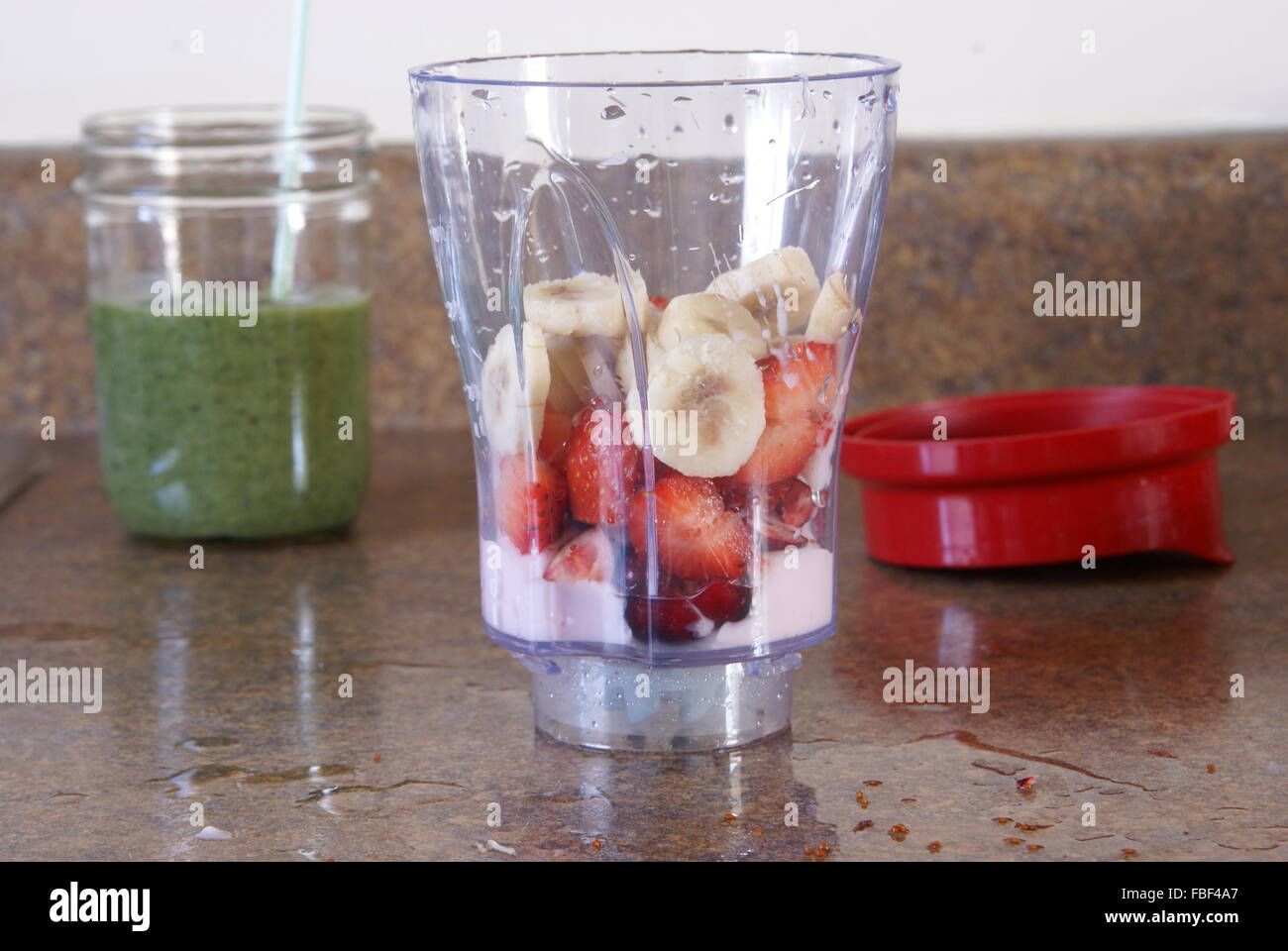 Blender and cup hires stock photography and images Alamy