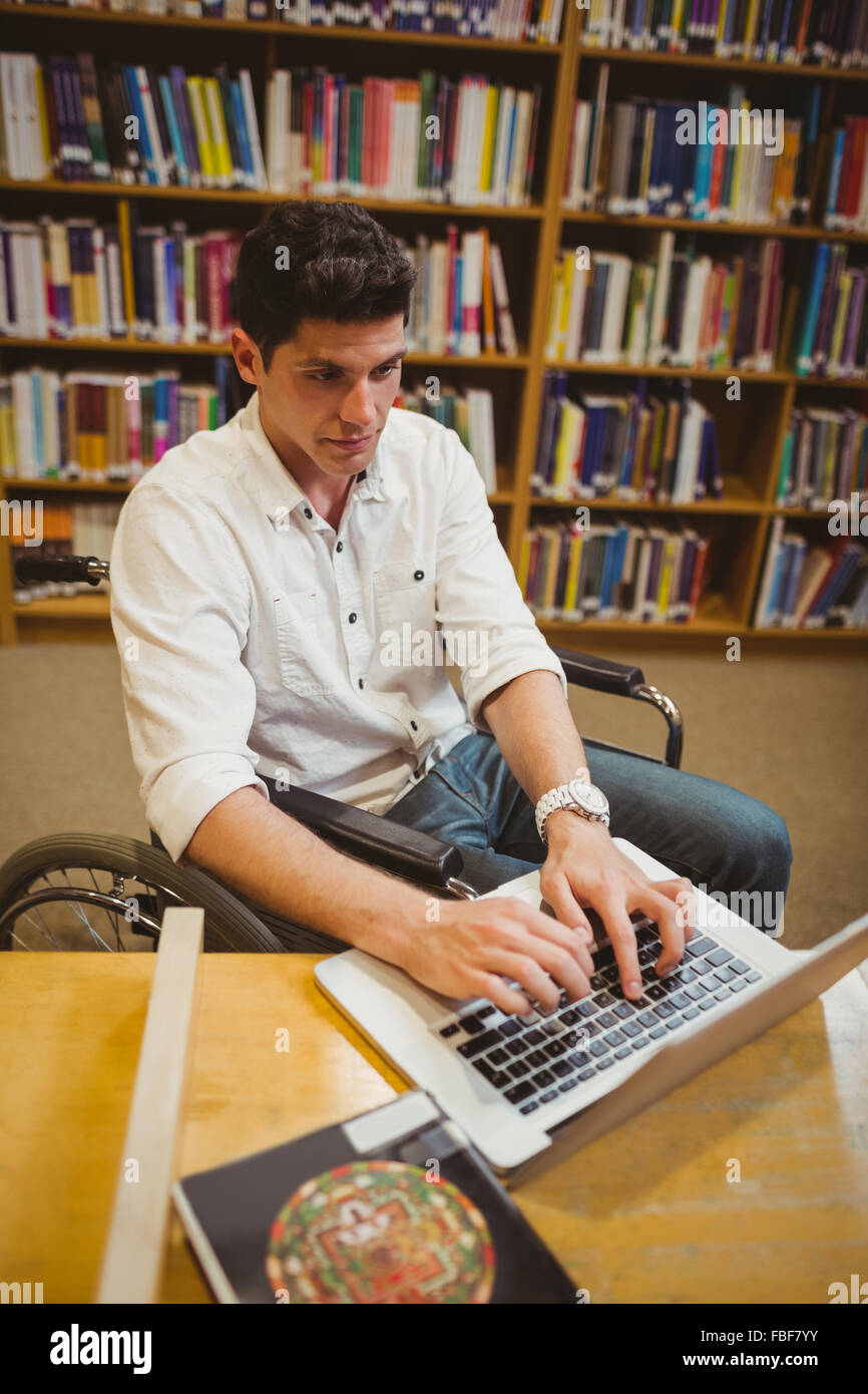 Handicap student campus hi-res stock photography and images - Alamy