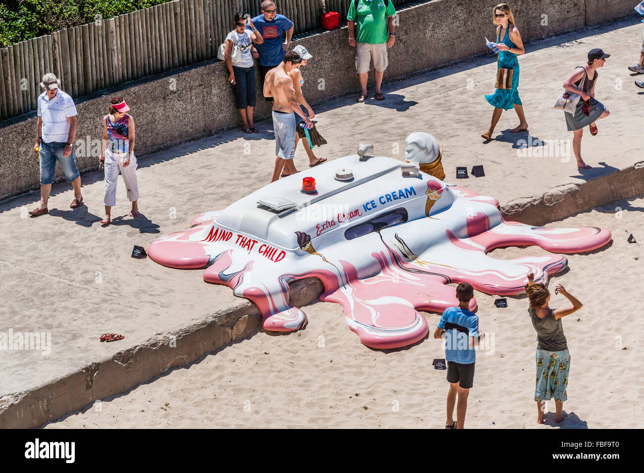 Australia, NSW, Sydney, Sculpture by the Sea, exibition of contemporary sculpture at Tamarama Beach Stock Photo