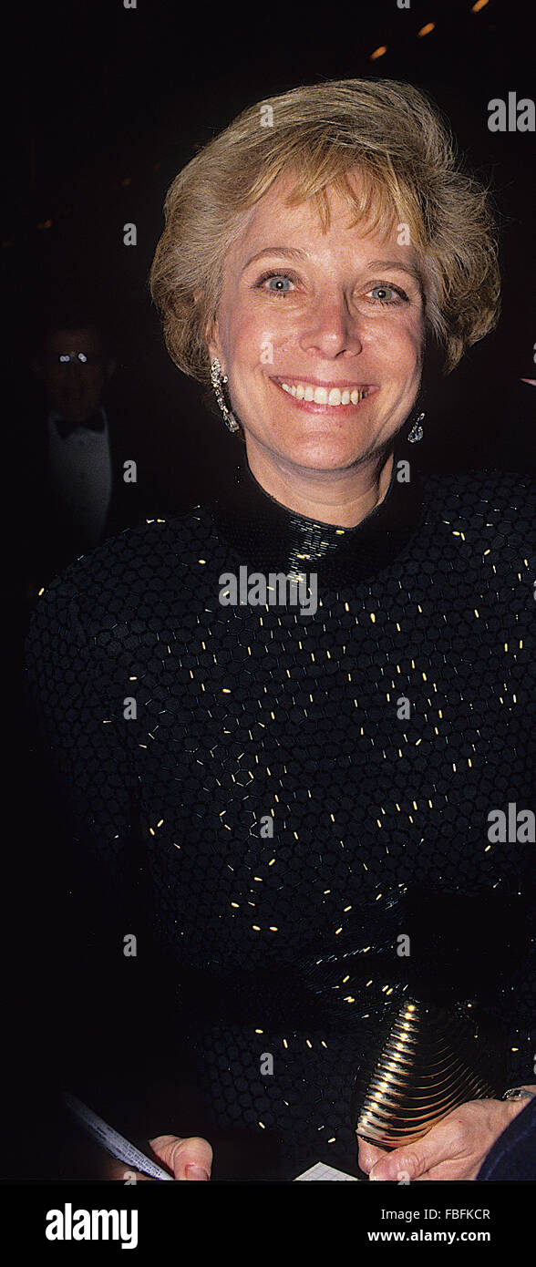 Lesley Stahl’s Instagram, Twitter & Facebook on IDCrawl