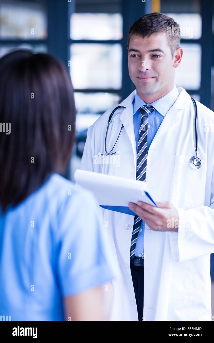 Serious nurse talking hi-res stock photography and images - Alamy