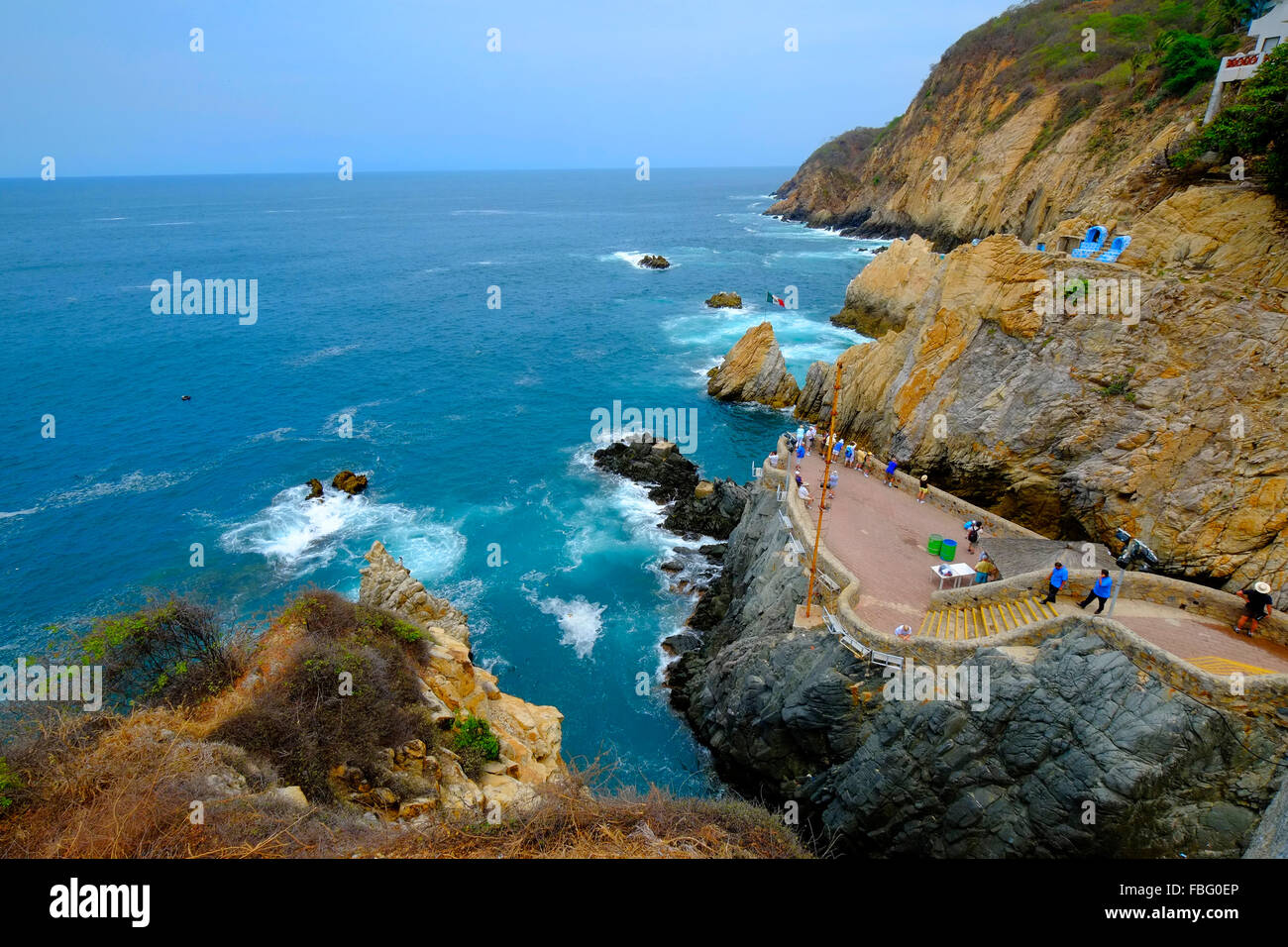 Cliff divers acapulco ;a quebrada hires stock photography and images