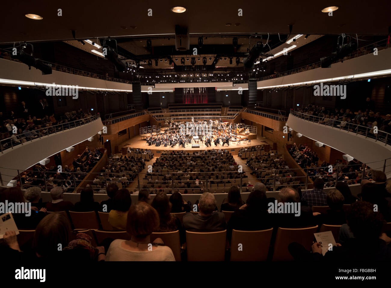 Wroclaw, Poland. 15th January, 2016. Opening weekend Wroclaw European Capital of Culture in 2016. Concert the Symphony Orchestra of the National Forum of Music under the baton Ernst Kovacic project Beautiful Mind - Mercouri / Xenakis Credit:  Piotr Dziurman/Alamy Live News Stock Photo