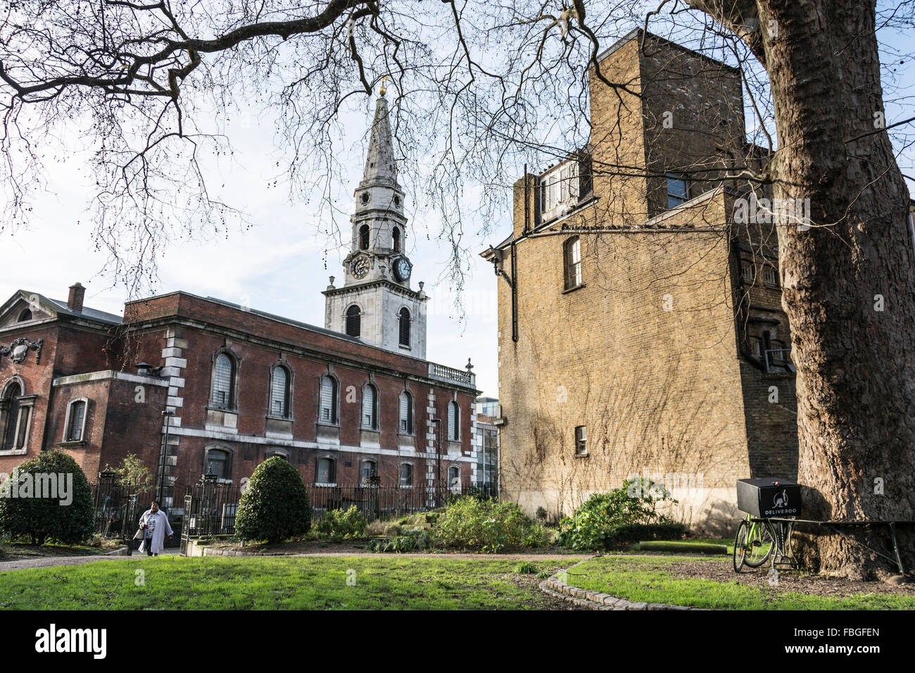 St George the Martyr church and graveyard alongside the former site of the Marshalsea Prison, London. Stock Photo