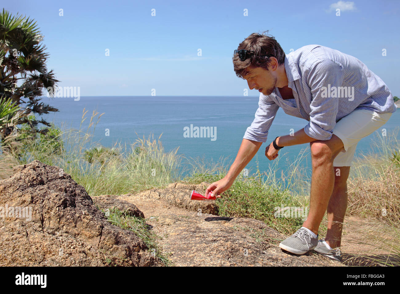 Man Pick Up Litter High Resolution Stock Photography and Images - Alamy