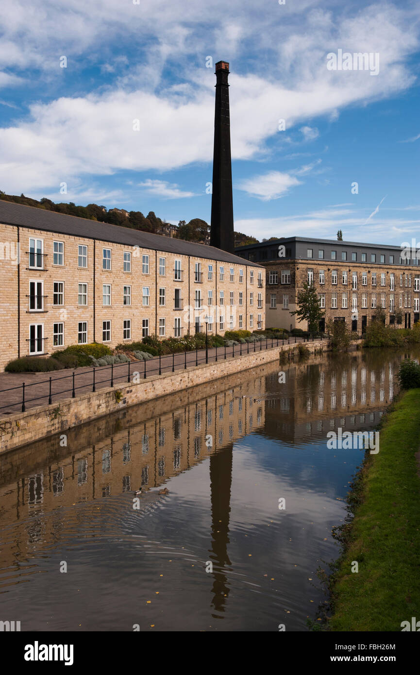 Britannia Wharf, Leeds Liverpool Canal Bingley, Yorkshire, GB, UK