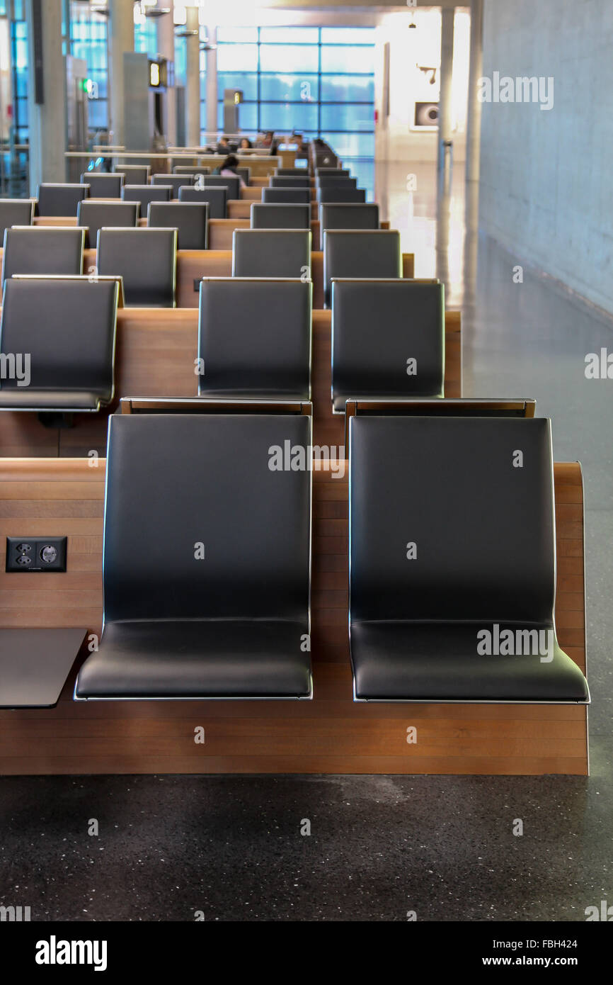 Airport waiting room hi-res stock photography and images - Alamy