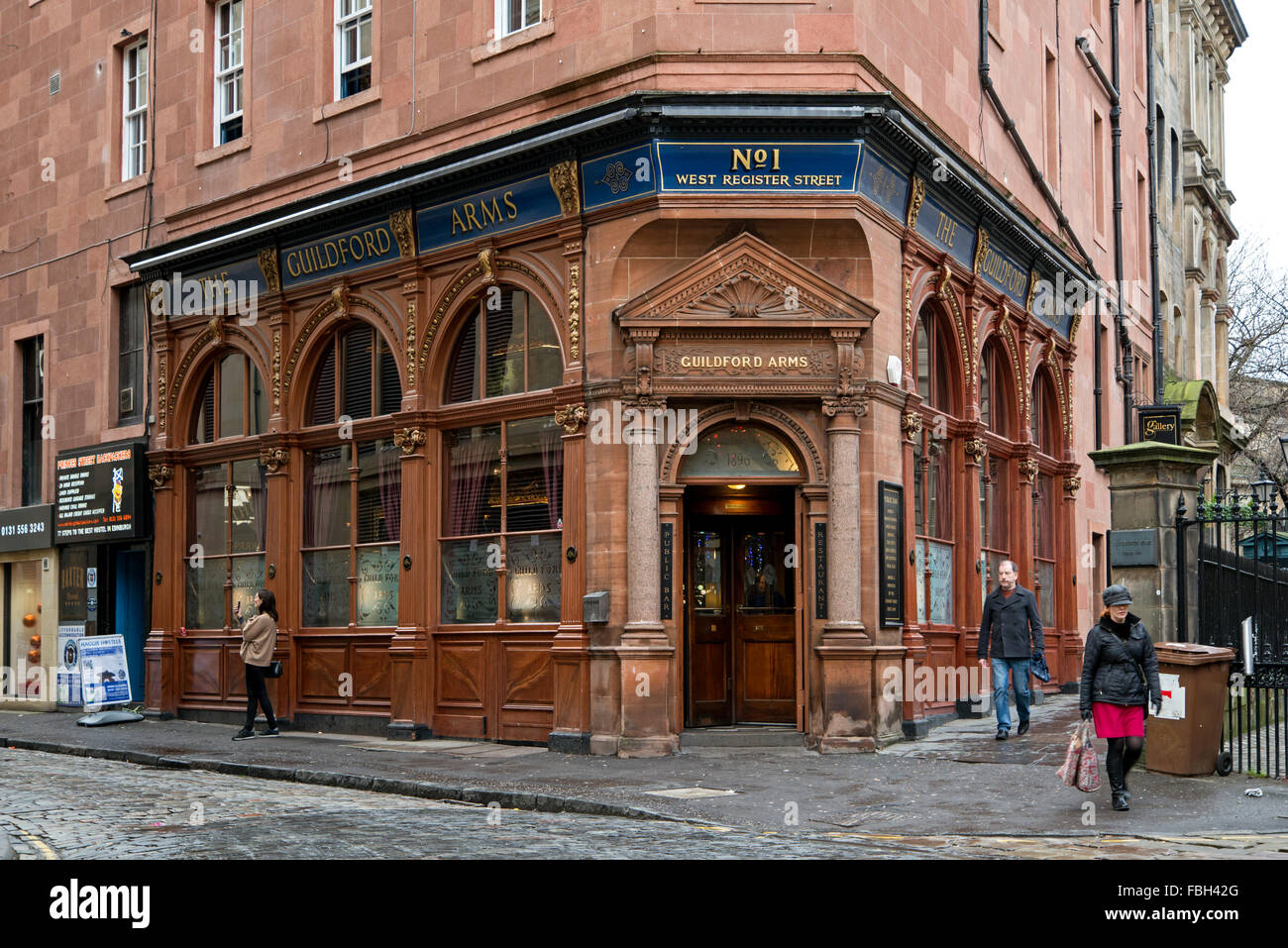 The Guildford Arms public house in West Register Street in Edinburgh, Scotland UK. Stock Photo