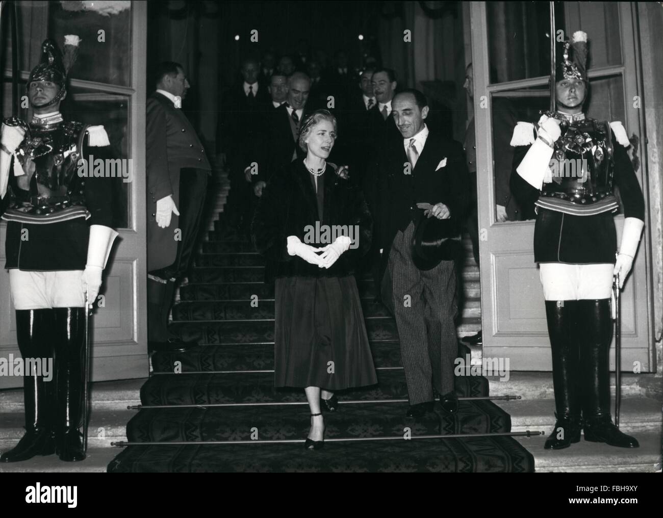 1958 - Clare Boothe Luce presented her credential to the President. © Keystone Pictures USA/ZUMAPRESS.com/Alamy Live News Stock Photo