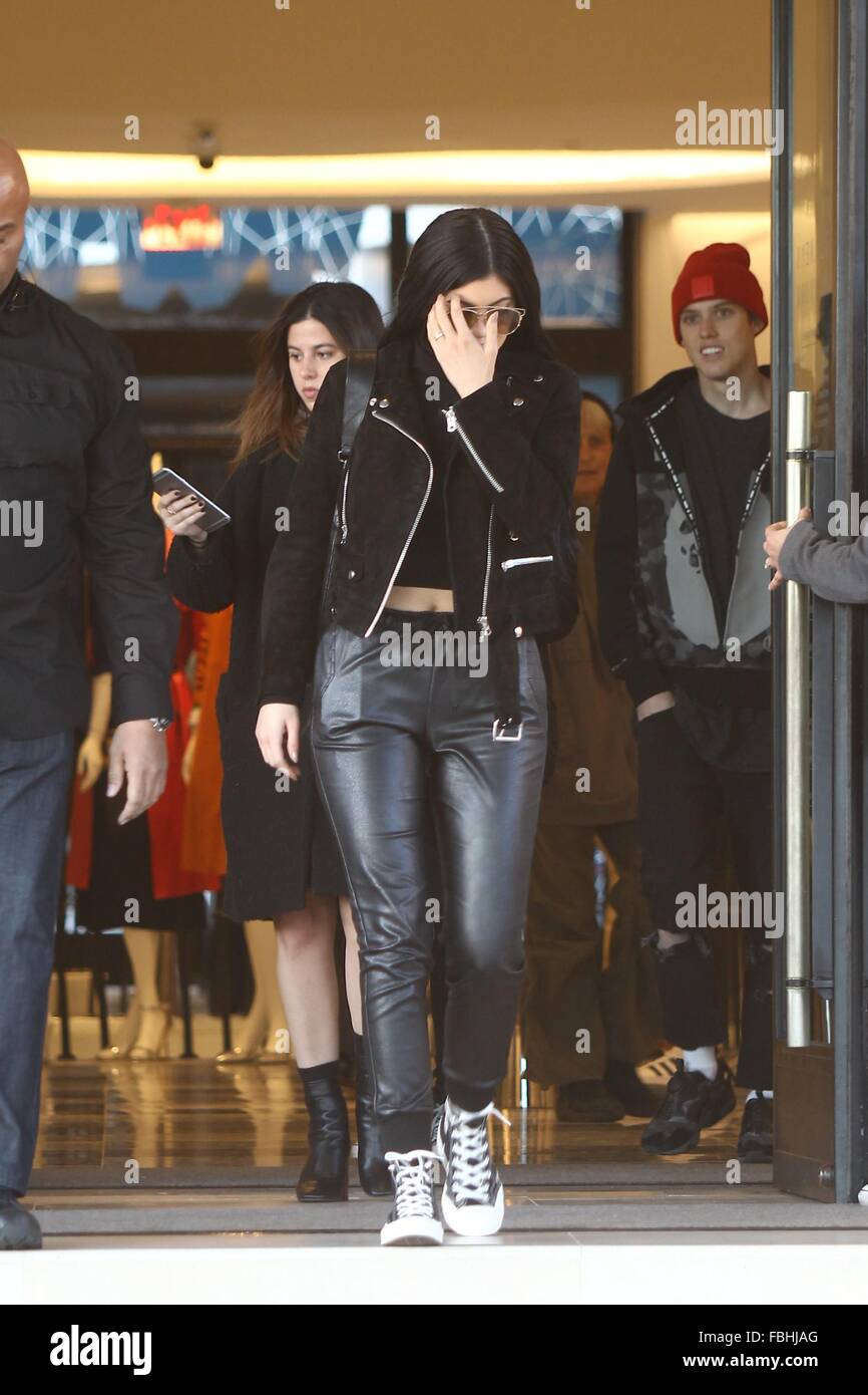 Kylie jenner cropped sweater online