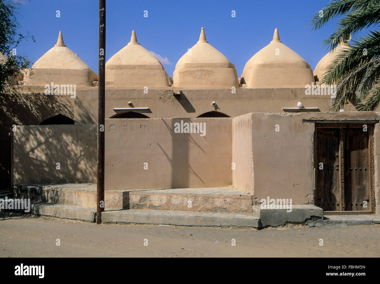 Jalan Bani Bu Ali, Oman.  Entrance to Mosque of Rashid bin Hamouda. Stock Photo