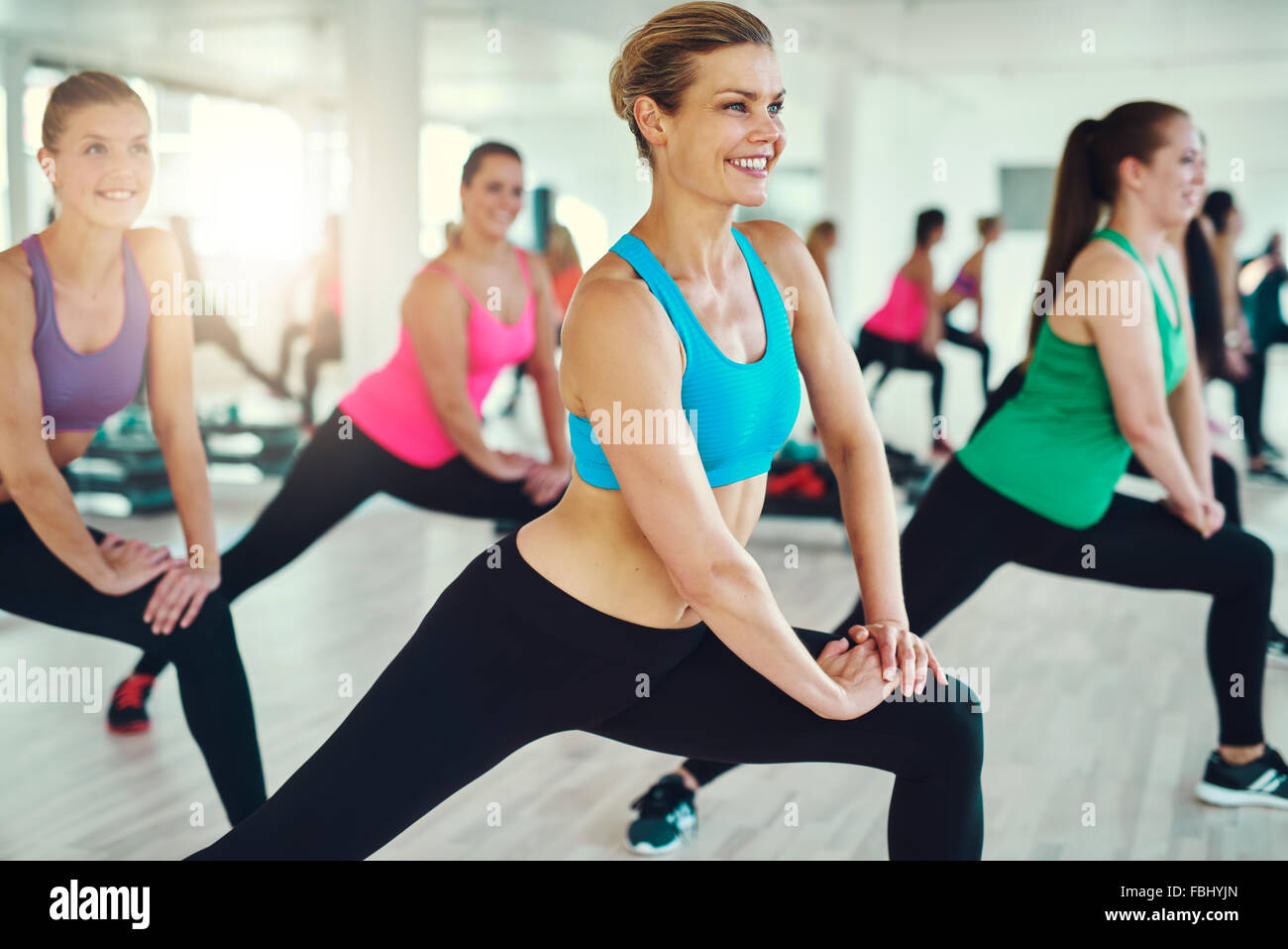 Fit young women hi-res stock photography and images - Alamy