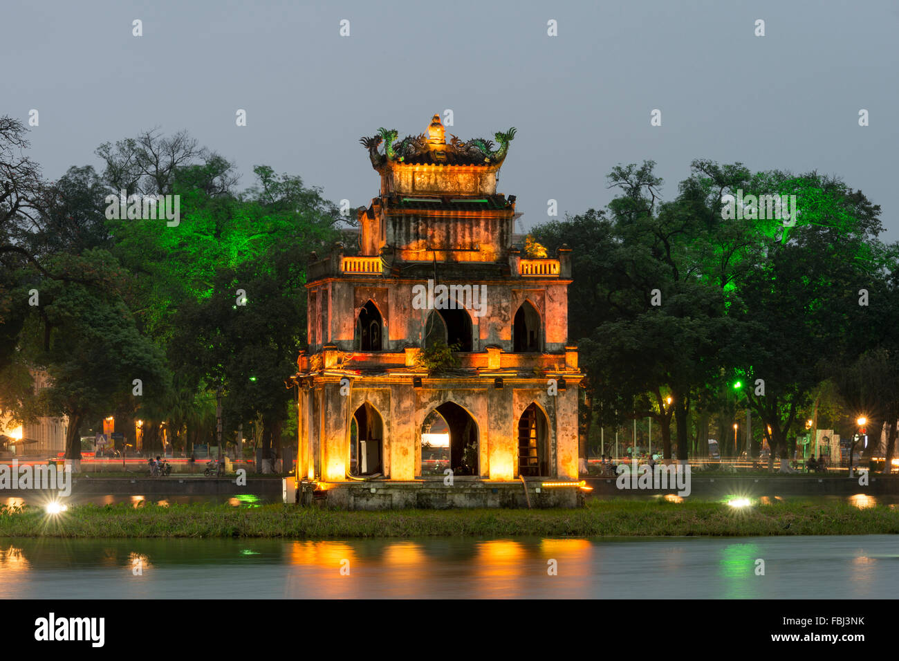 Thap Rua (Turtle Tower) lit up in Hoam Kien Lake, Hanoi, Vietnam Stock Photo