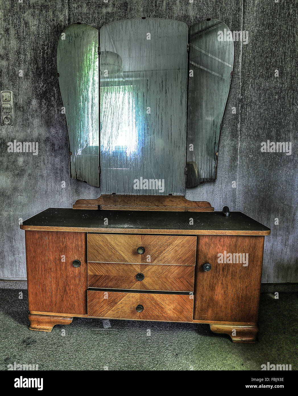 Dressing table in an old hotel Stock Photo - Alamy
