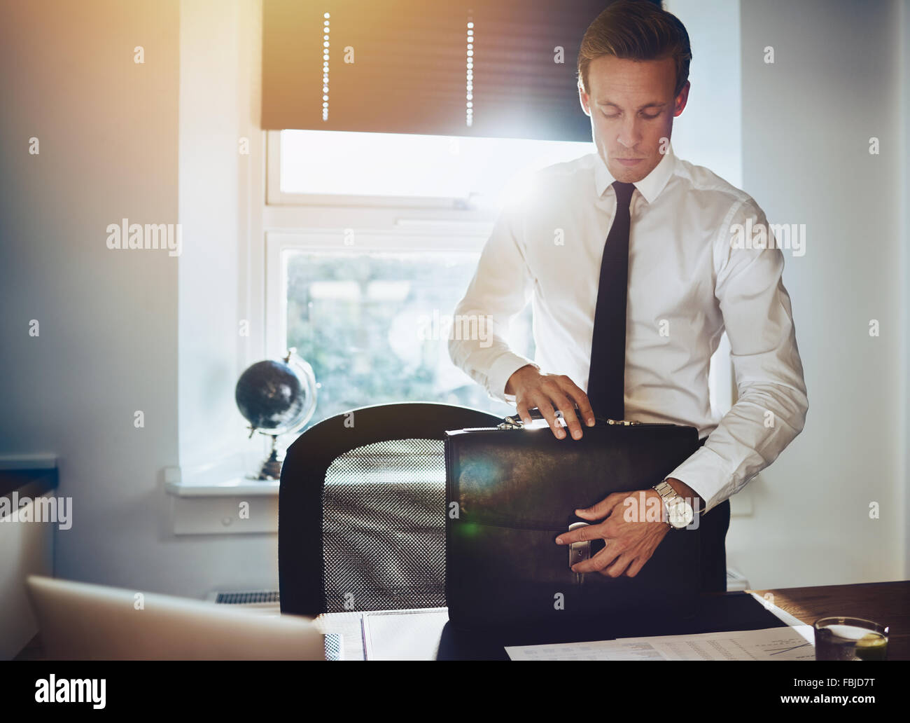 Люди которые работают в органах. Люди которые работают в органах. Сотрудники овд. Офисный сотрудник. Люди которые работают в органах.