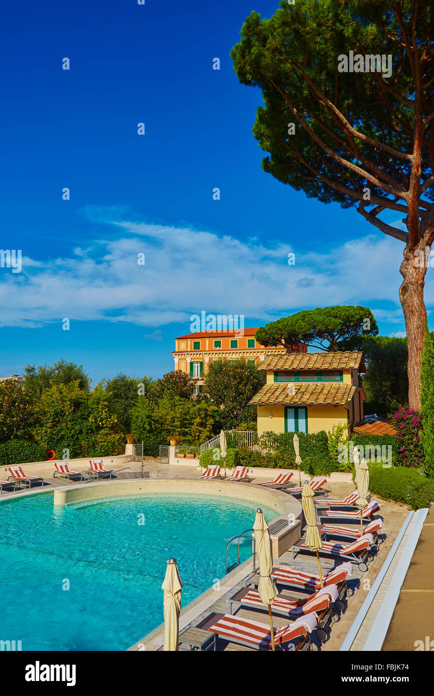 public-pool-on-a-hot-day-stock-photo-alamy