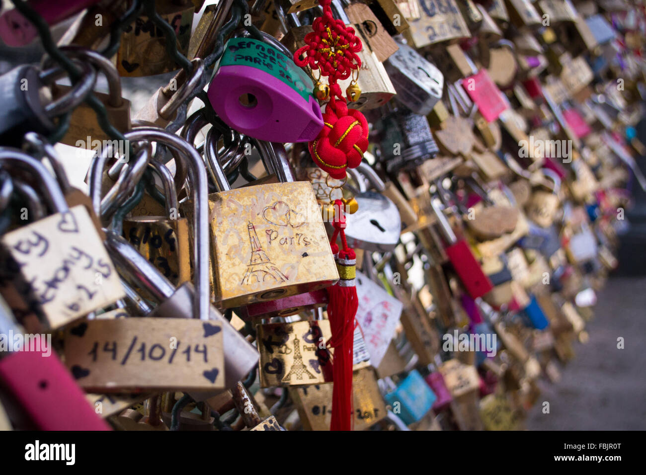 A wall of Paris love locks on the Pont des Arts Stock Photo Alamy
