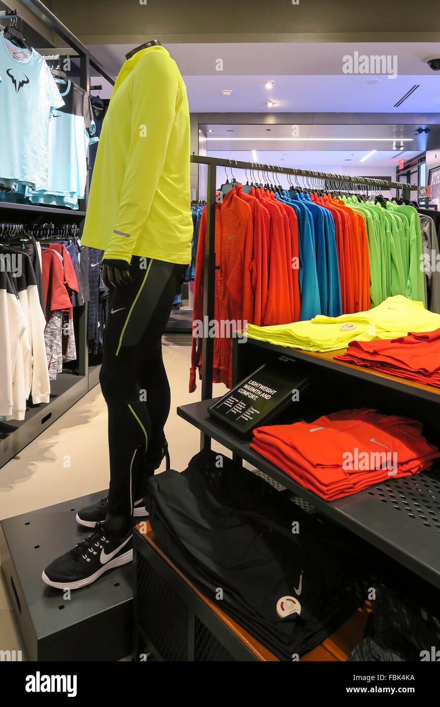 Athletic clothing store hi-res stock photography and images - Alamy