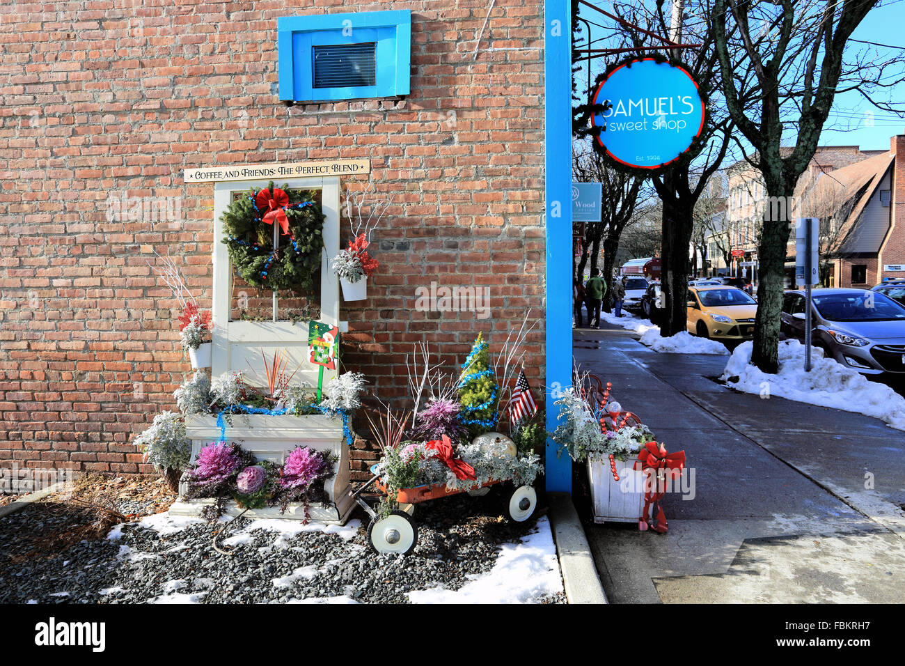 Downtown new york christmas decorations hires stock photography and