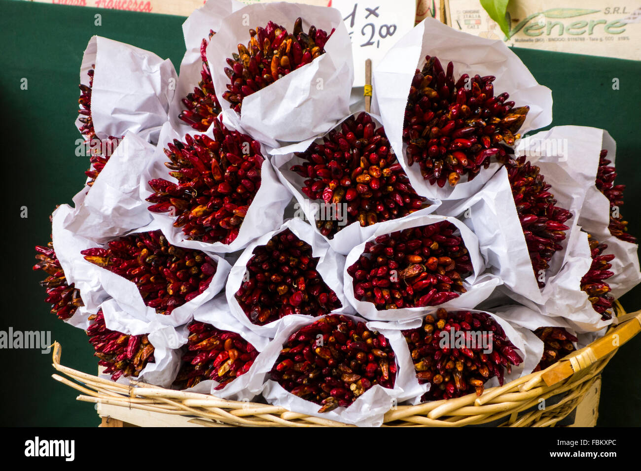Green chili peppers sale hi-res stock photography and images - Alamy