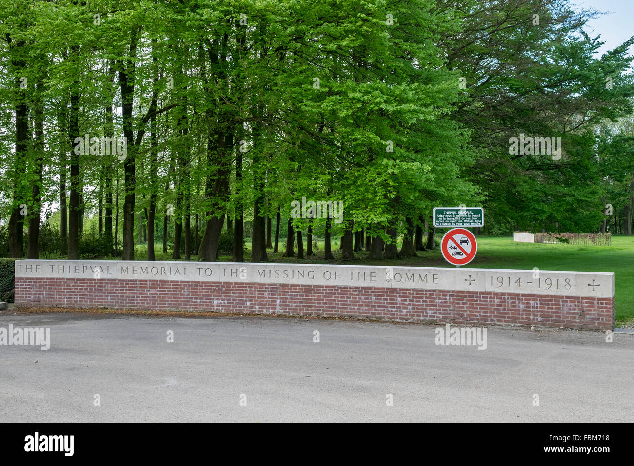Wall at the entrance of 'The Thiepval Memorial to the Missing of the Somme - 1914-1918' Stock Photo
