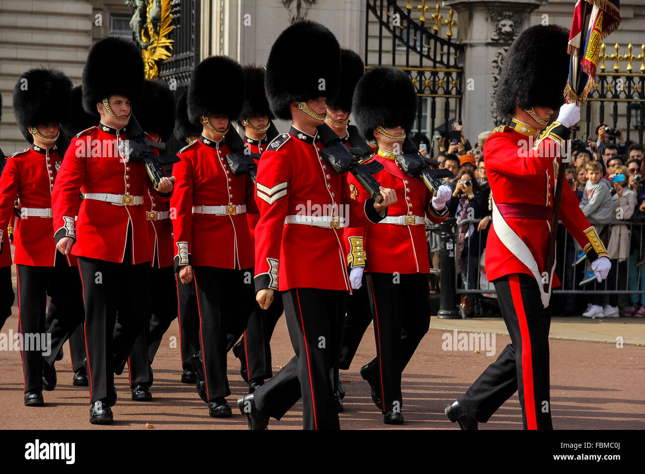 Buckingham Palace Guards Funny