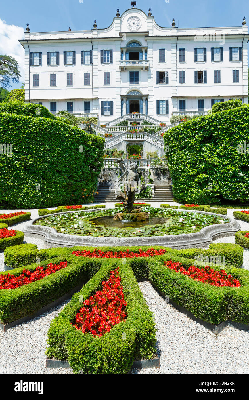 Magnificent park with fountain, statue, flower beds. Villa Carlotta, Italy, Tremezzo, Lake Como.  Built in 1690. Stock Photo